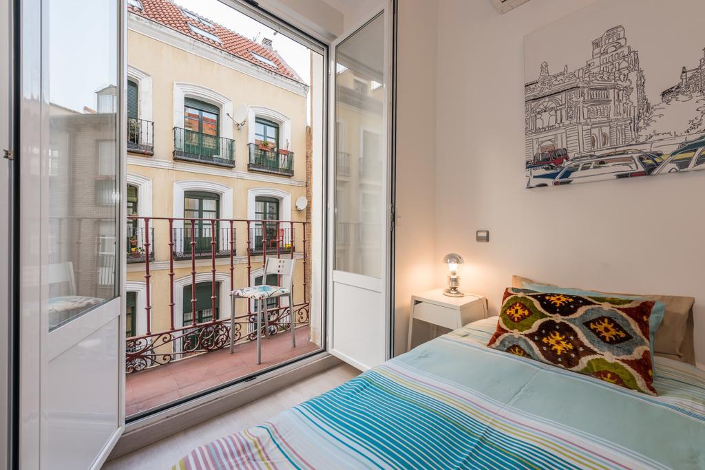 Latina Sol Apartment Madrid Exterior photo